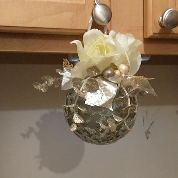 Set of Handmade Ornaments! - Picture 14 of 14